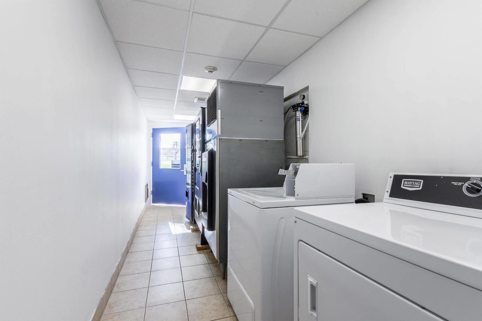 Motel 6 Νιου Μπράνσγουικ Εξωτερικό φωτογραφία